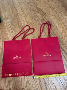 OMEGA Red Gift Bag – 2x